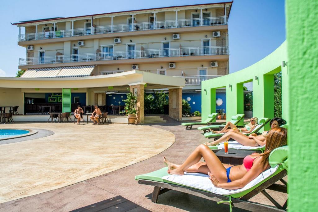 Hotel Dias Olympiakí Aktí Exterior foto